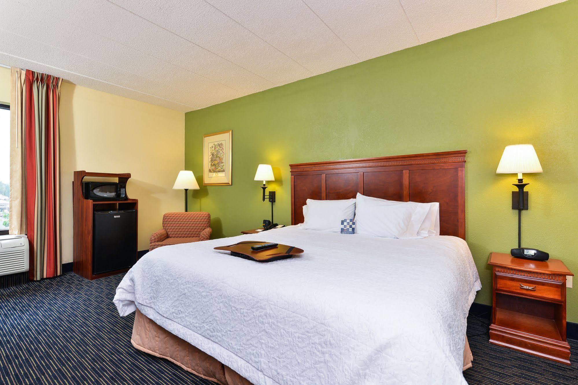 Hampton Inn & Suites Valley Forge/Oaks Фініксвіль Екстер'єр фото